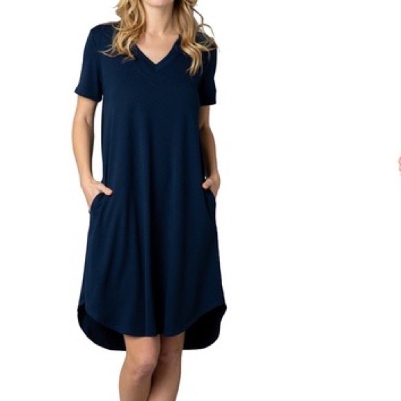 Acting Pro Dresses & Skirts - ACTING PRO Blue T-shirt Dress With Pockets V-neck